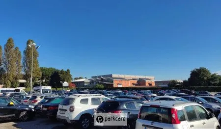 Well Parking foto 1