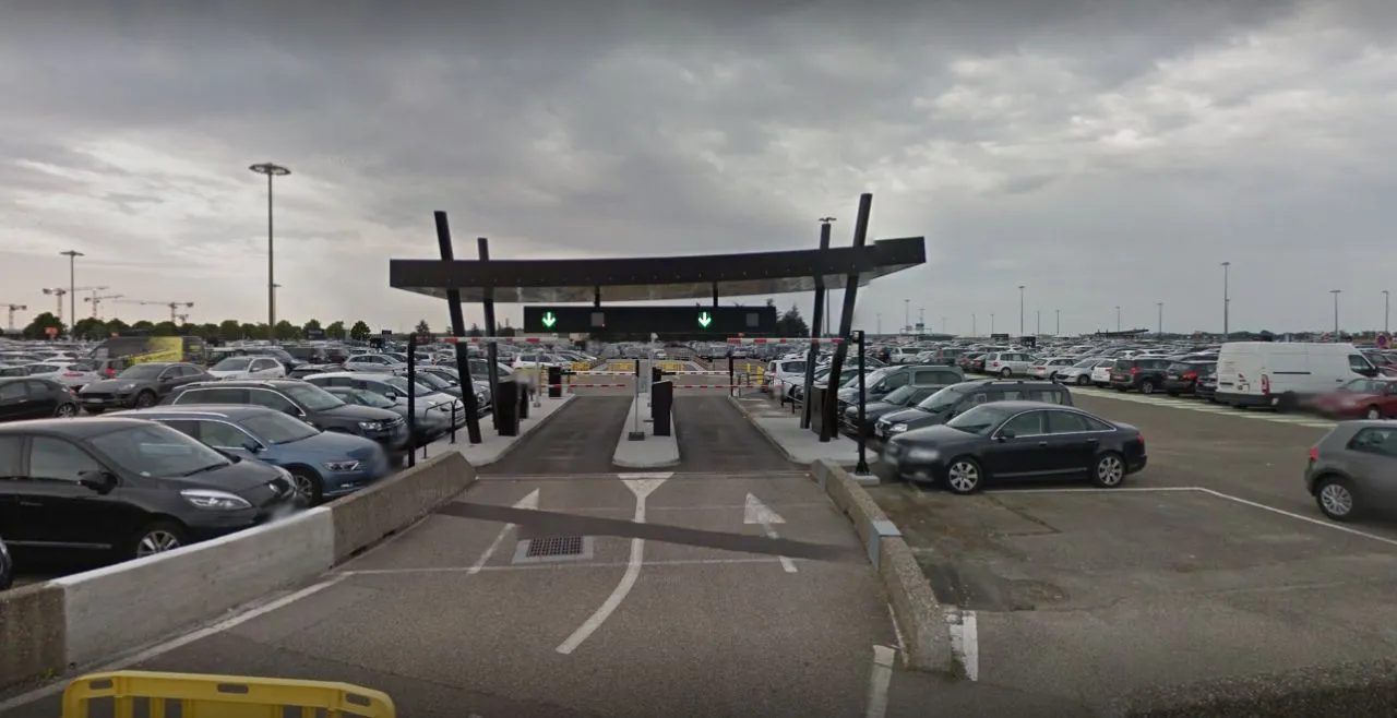 Parcheggio P4 Aeroporto Lione