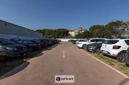 Parcheggio Il Pinguino foto 2