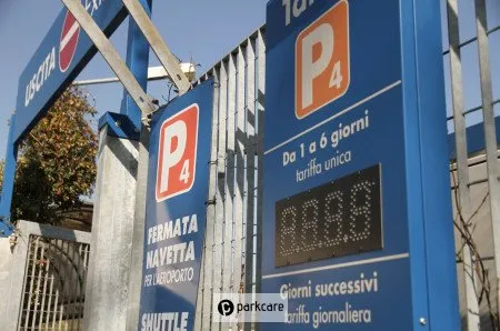 Parcheggio P4 Aeroporto Bologna foto 2