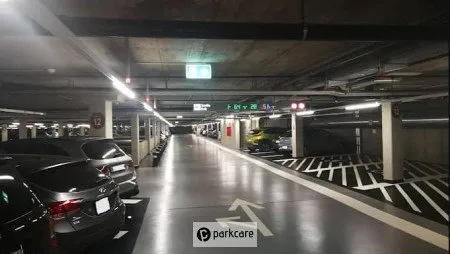 Parcheggio P26 Aeroporto Ginevra foto 3