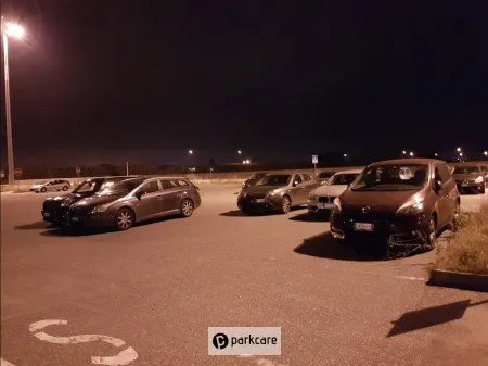 Parcheggio P2 Aeroporto Lamezia foto 1